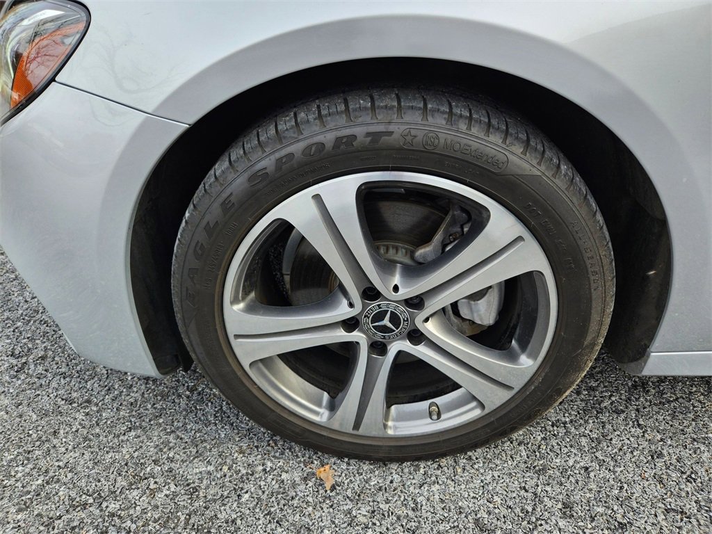 Used 2019 Mercedes-Benz E 300 4MATIC image 26