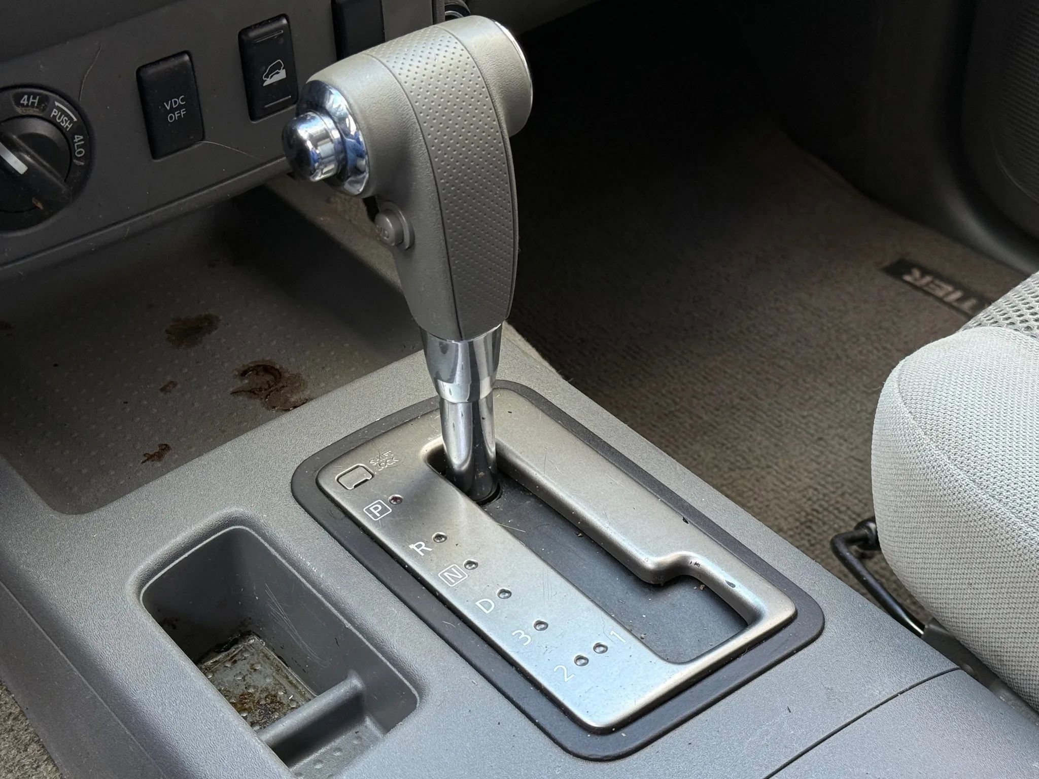 Used 2011 Nissan Frontier SV image 20