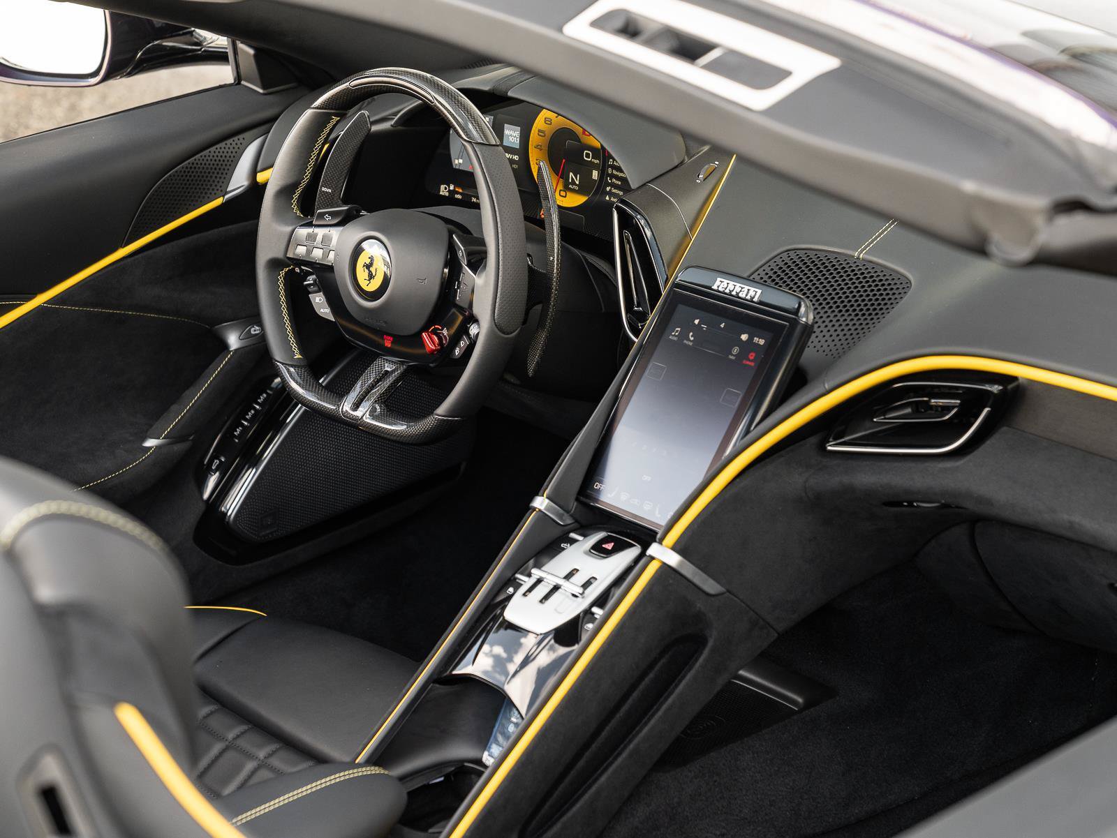 Used 2025 Ferrari Roma Spider RWD image 20
