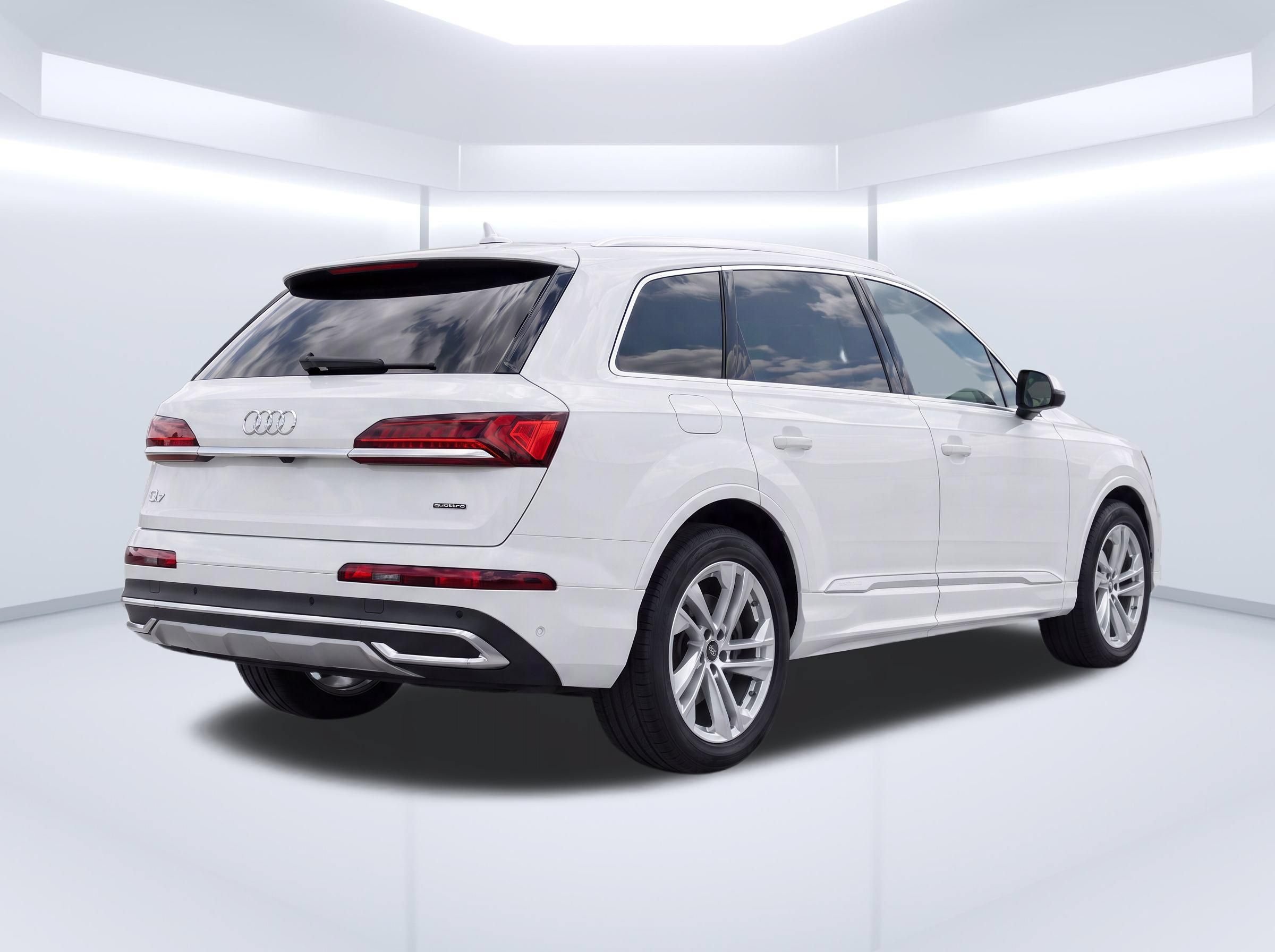 Used 2023 Audi Q7 2.0T Premium Plus w/ Premium Plus Package AWD/4WD image 4