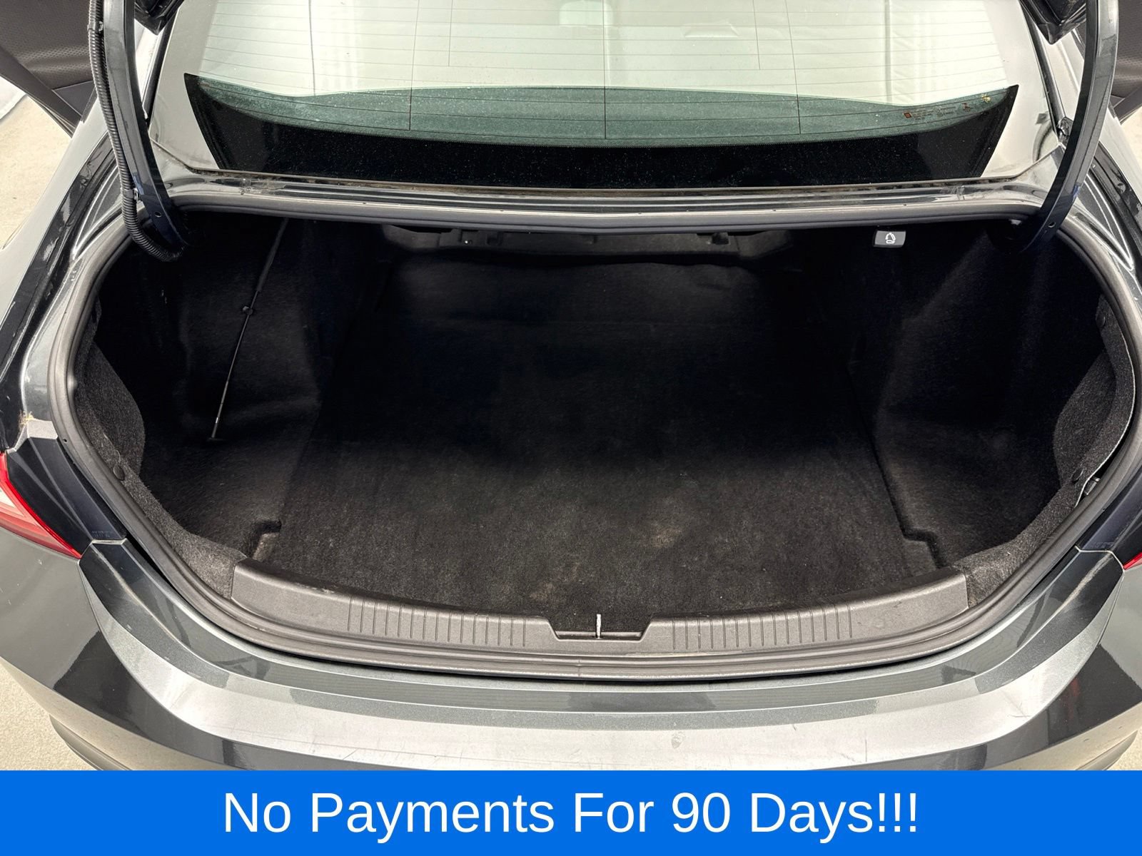 Used 2016 Chevrolet Malibu LT FWD image 35