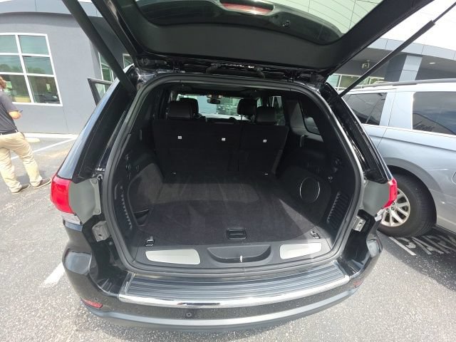 Used 2019 Jeep Grand Cherokee Limited w/ Luxury Group II AWD/4WD image 11