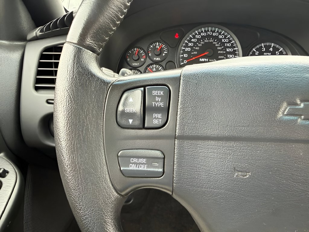 Used 2000 Chevrolet Monte Carlo SS w/ Preferred Equipment Group FWD image 13