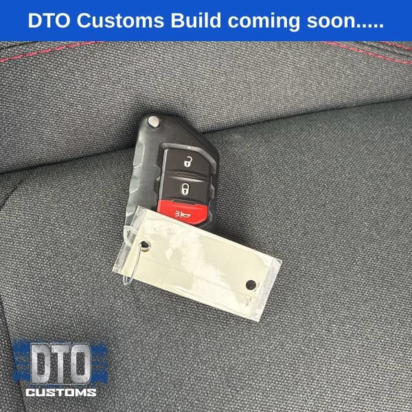 Used 2025 Jeep Gladiator Rubicon w/ Safety Group AWD/4WD image 28