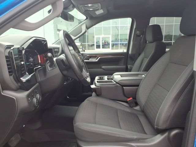 Used 2025 Chevrolet Silverado 1500 LT AWD/4WD image 22