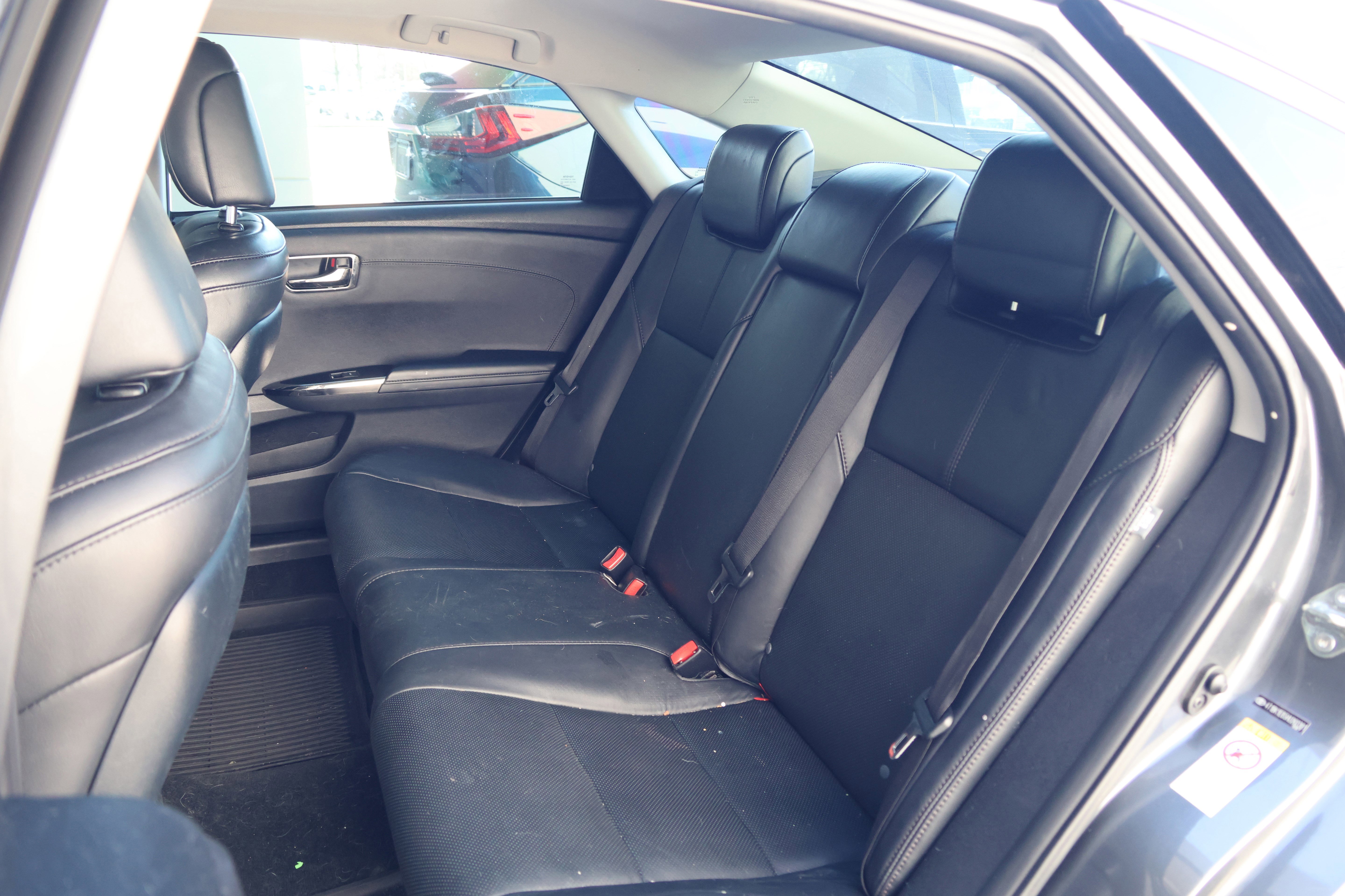 Used 2017 Toyota Avalon Limited image 34