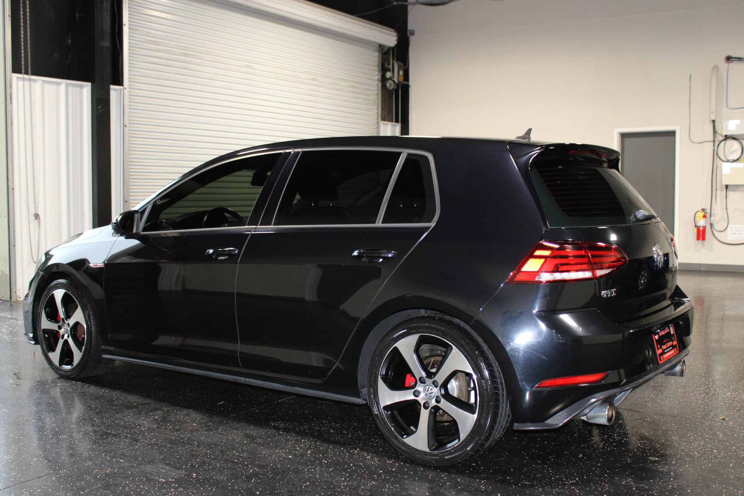Used 2018 Volkswagen GTI S FWD image 6