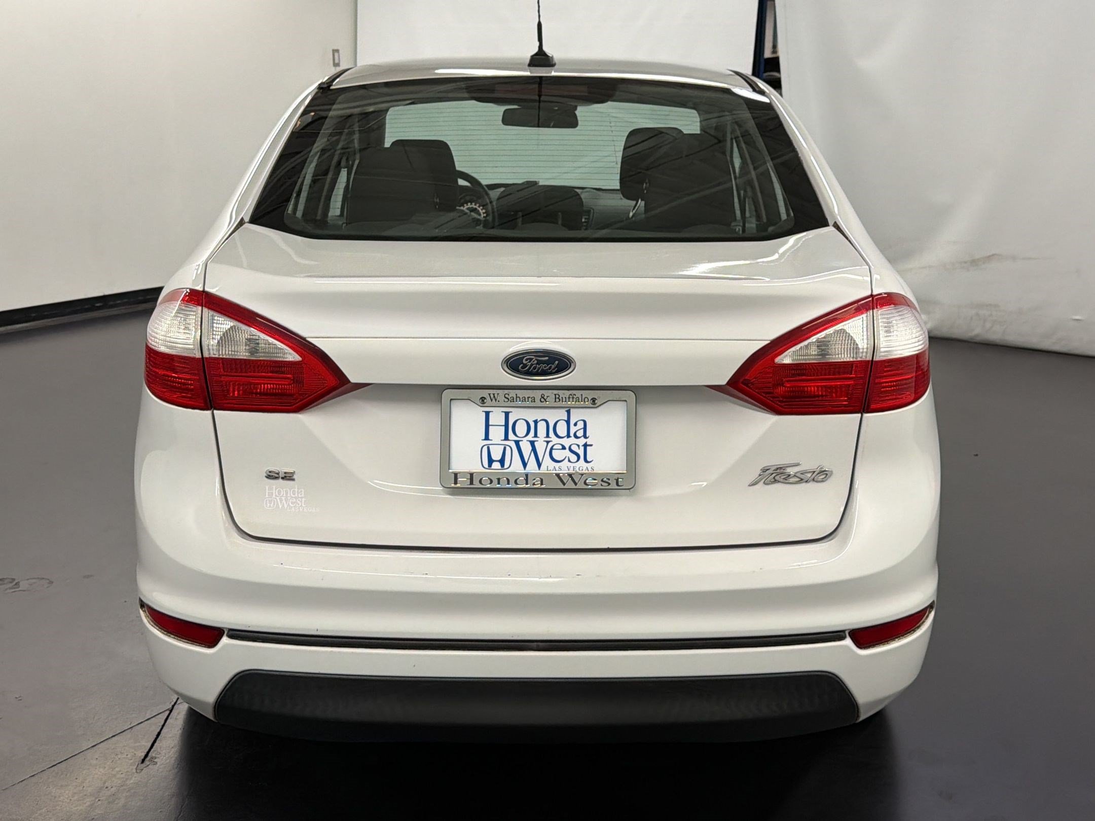 Used 2016 Ford Fiesta SE FWD image 10