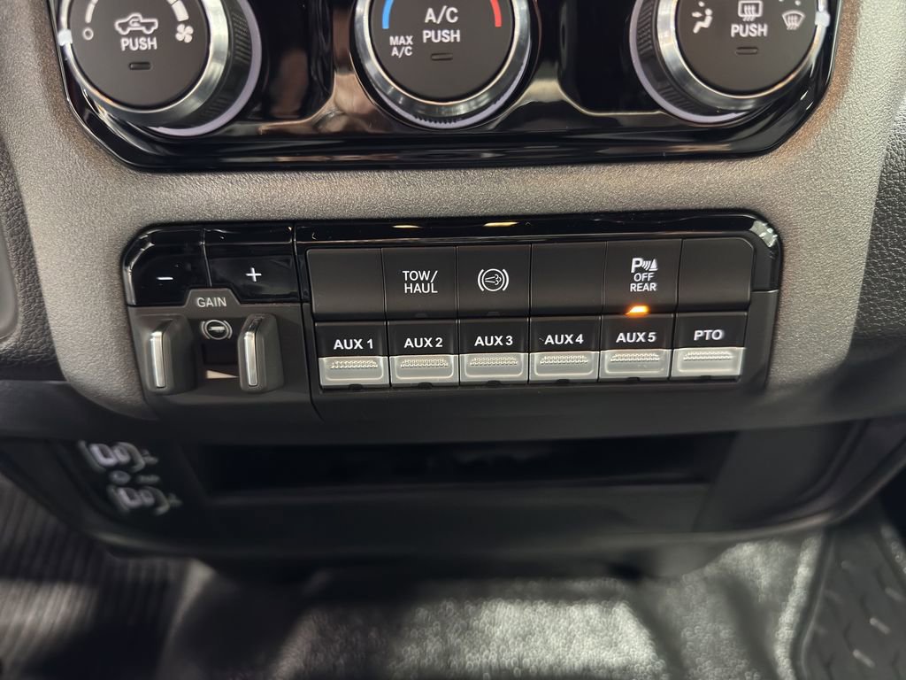 Used 2025 RAM 5500 Tradesman image 34