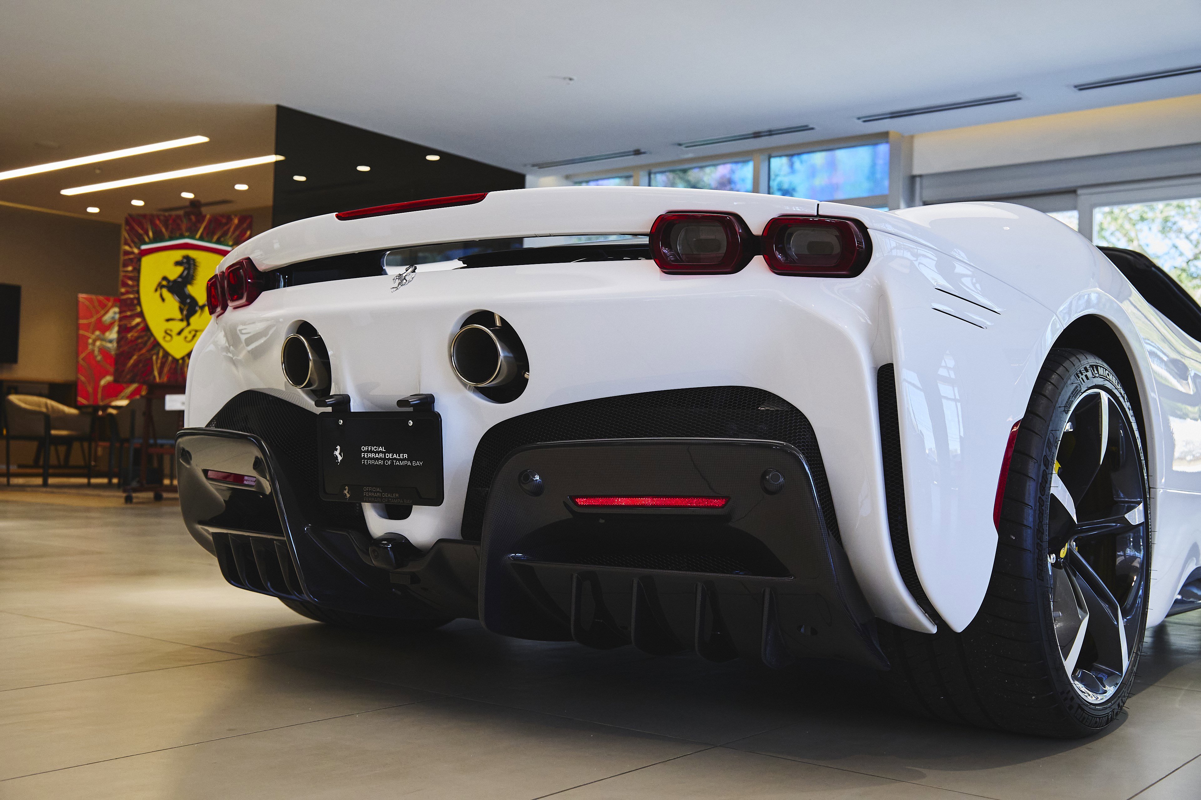 Used 2024 Ferrari SF90 Spider image 45