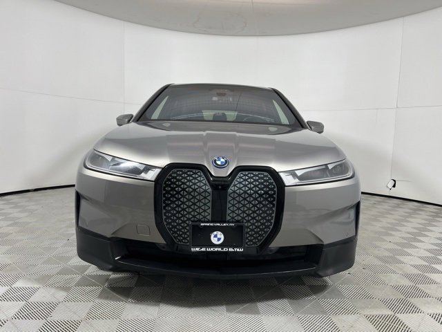Used 2023 BMW iX xDrive50 w/ Ultimate Package 2 image 2