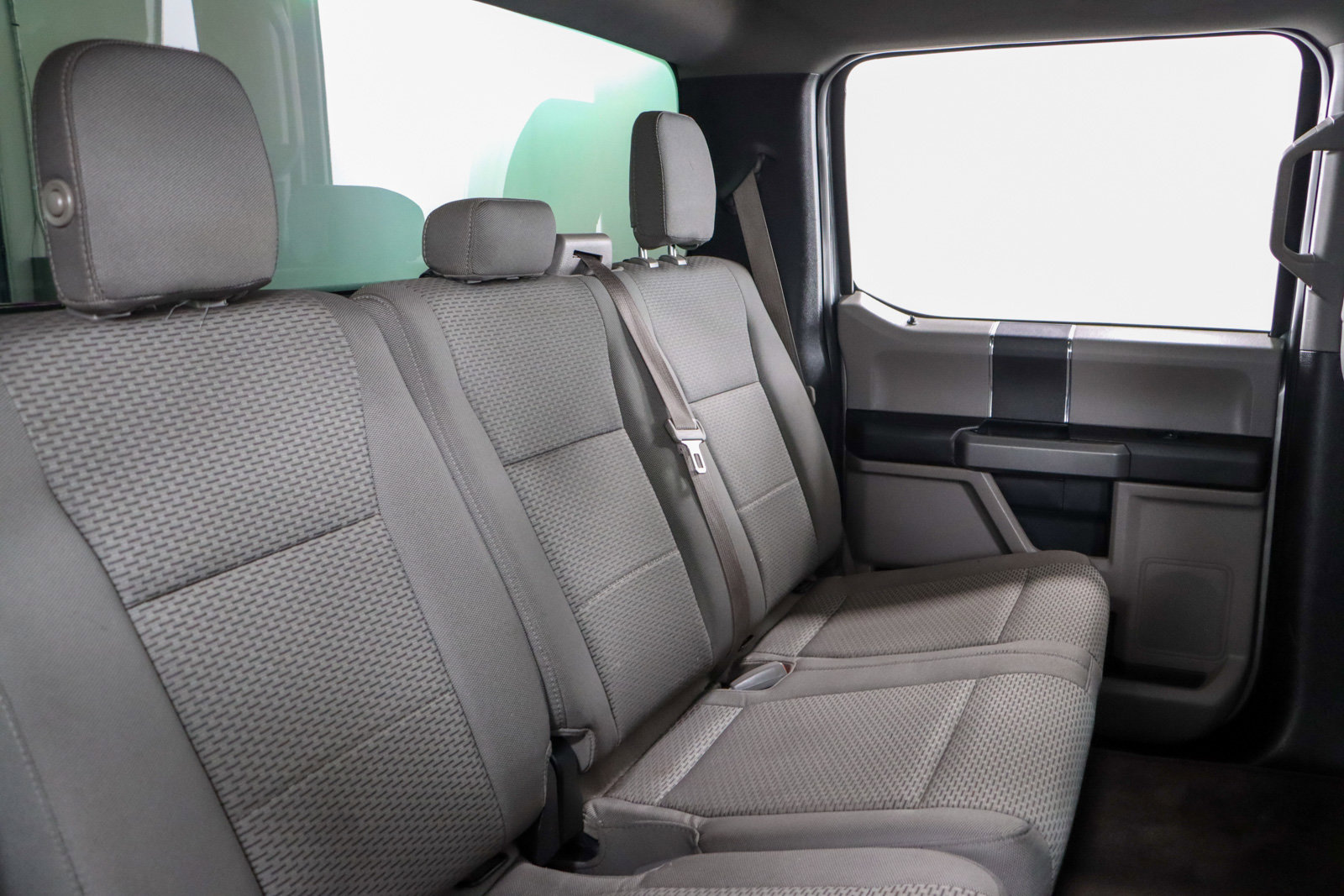 Used 2015 Ford F150 XLT image 27