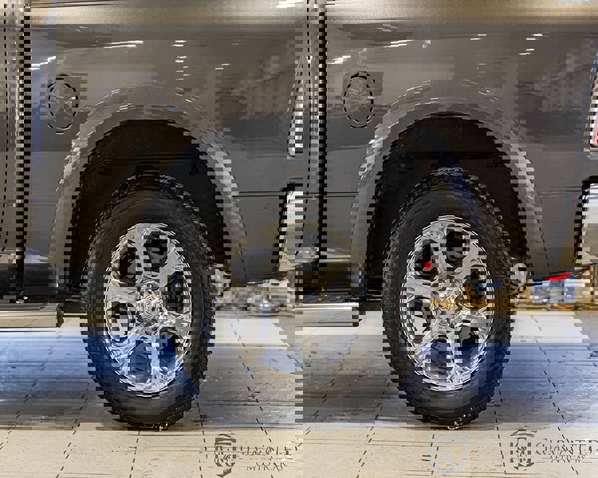 Used 2016 RAM 1500 Laramie w/ Convenience Group image 7