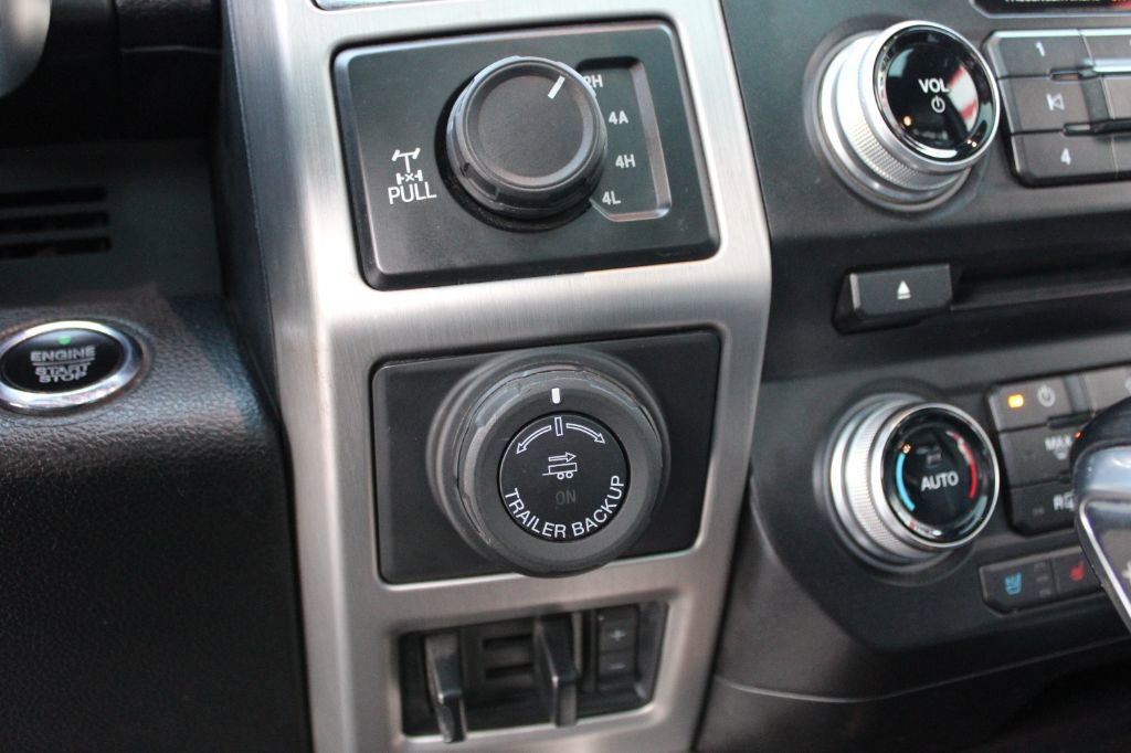 Used 2017 Ford F150 Platinum w/ Equipment Group 701A Luxury image 18