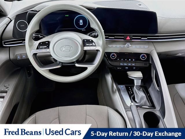 Used 2024 Hyundai Elantra SEL FWD image 27