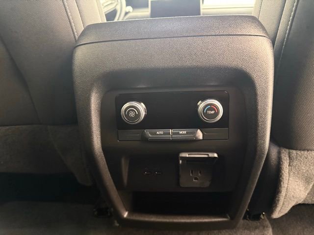 Used 2025 GMC Acadia Elevation image 28