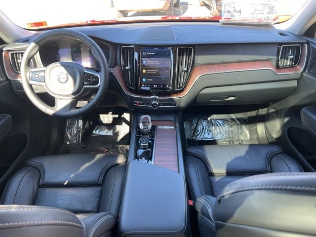 Certified 2023 Volvo XC60 B5 Ultimate w/ Climate Package image 21