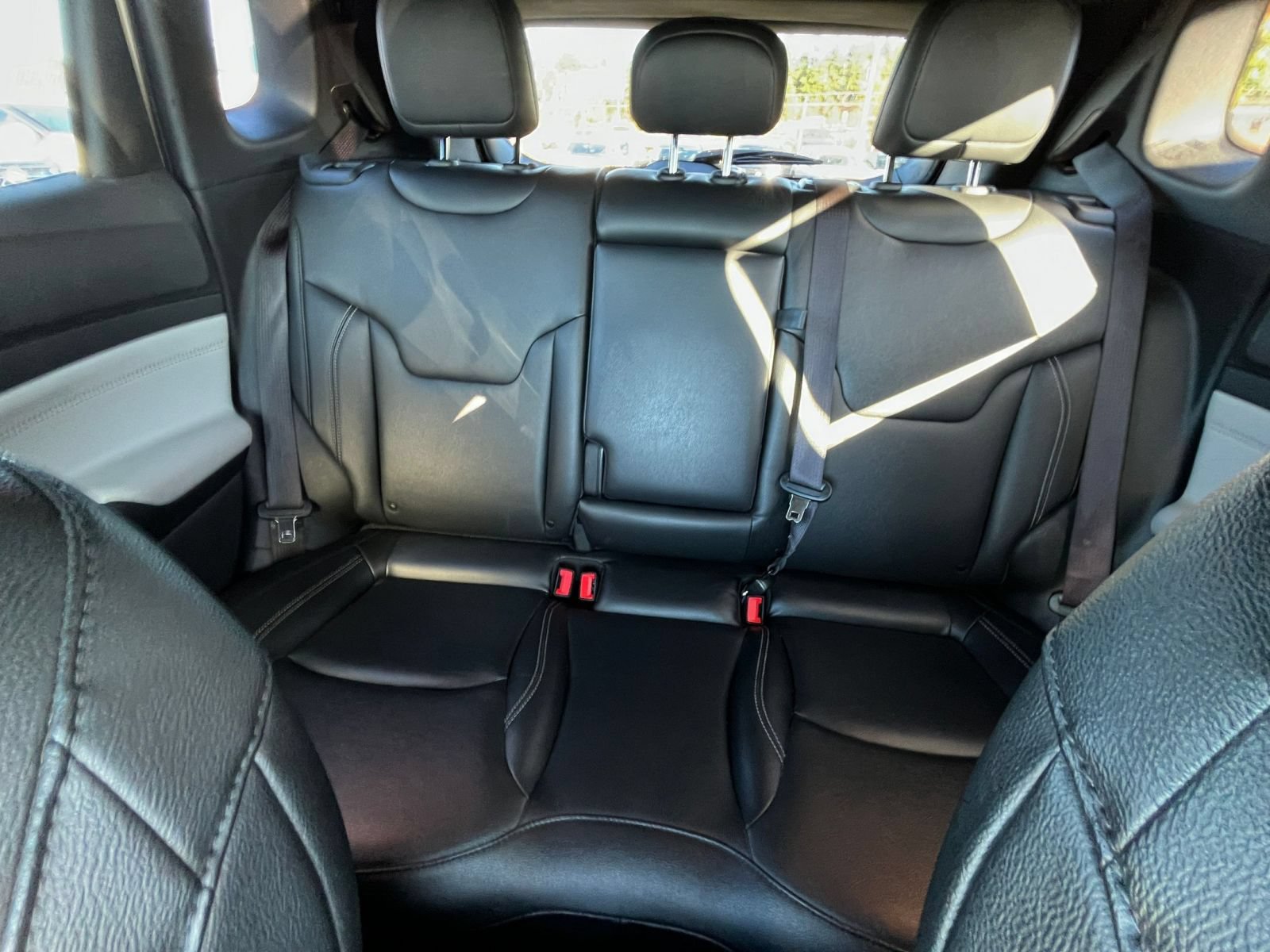 Used 2025 Jeep Compass Limited AWD/4WD image 38