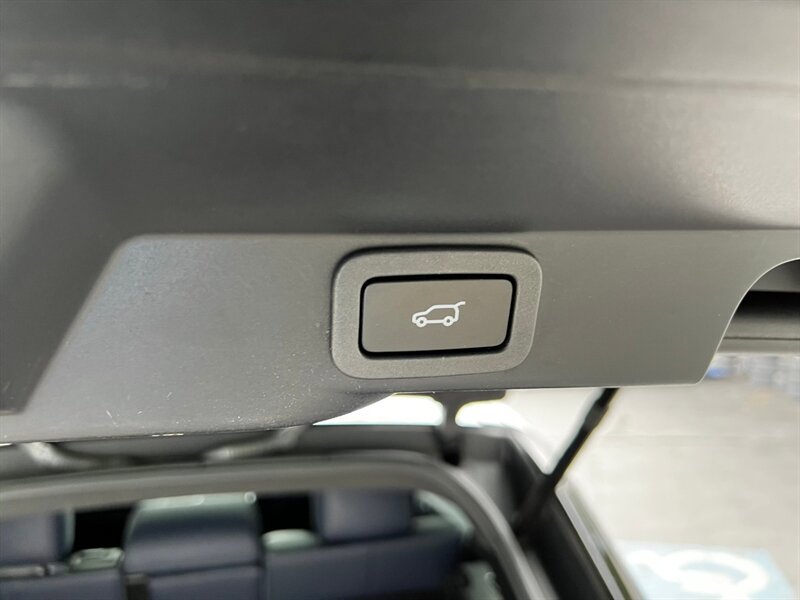 Used 2019 Land Rover Range Rover Sport Supercharged AWD/4WD image 29