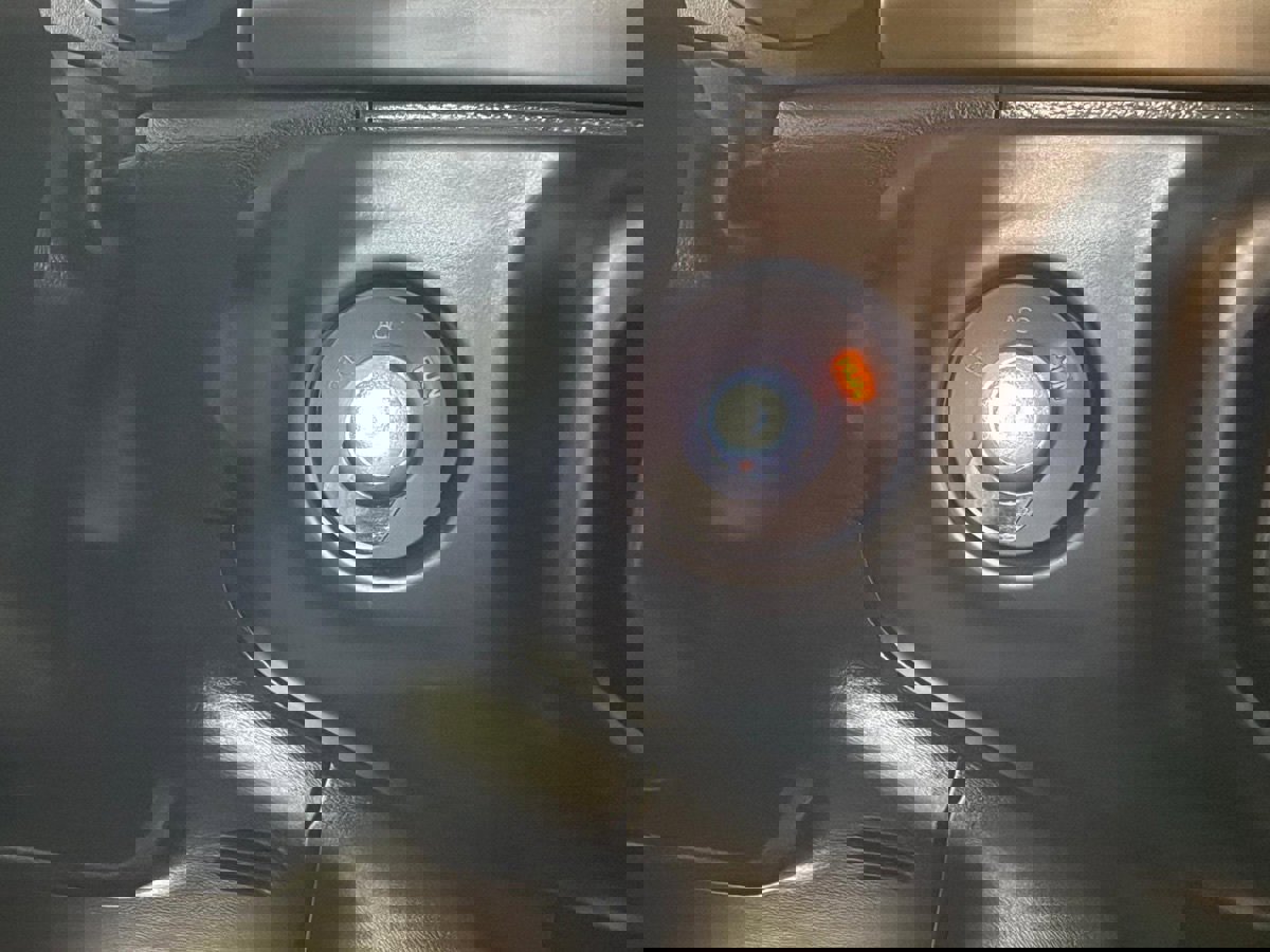 Used 2023 Jeep Gladiator Willys image 31