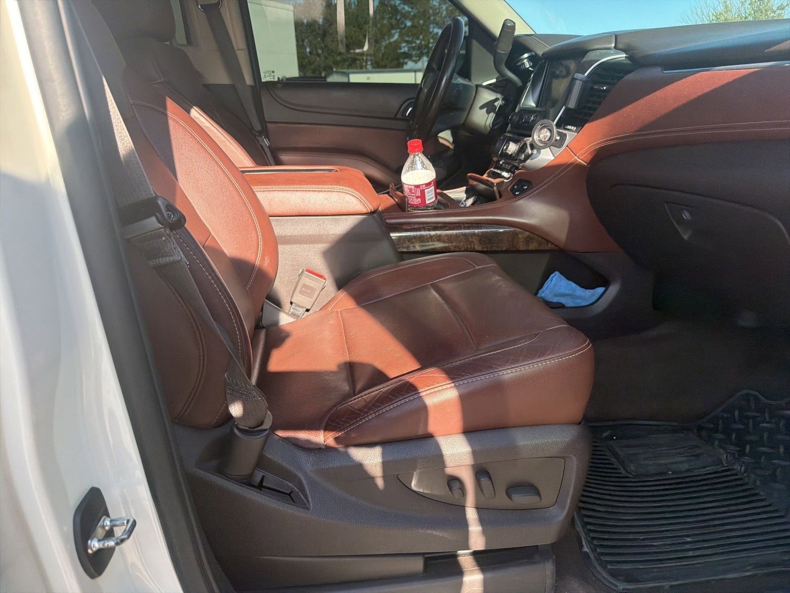 Used 2015 Chevrolet Tahoe LTZ AWD/4WD image 17