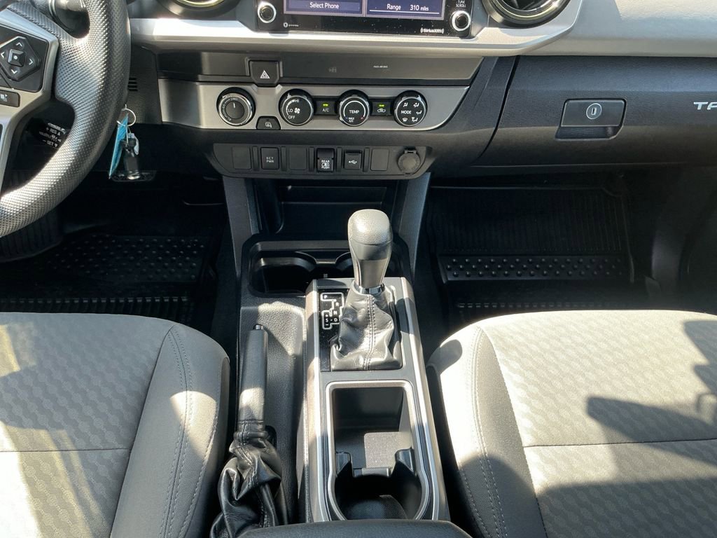 Used 2020 Toyota Tacoma SR5 AWD/4WD image 12