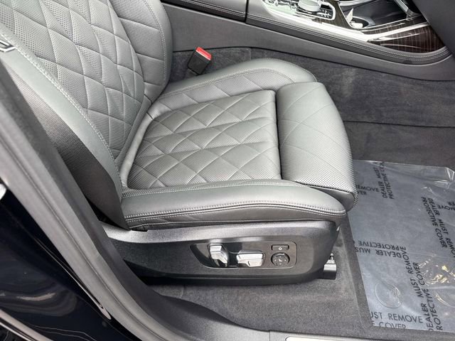 Used 2023 BMW X7 xDrive40i w/ Premium Package image 15