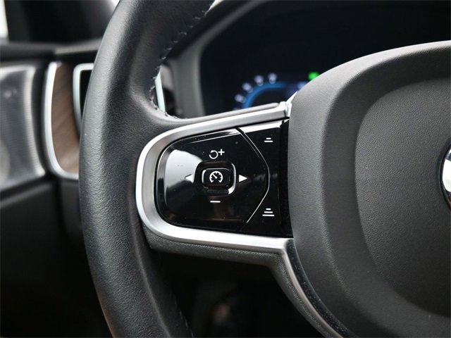 Used 2022 Volvo XC60 B6 Inscription w/ Advanced Package image 26