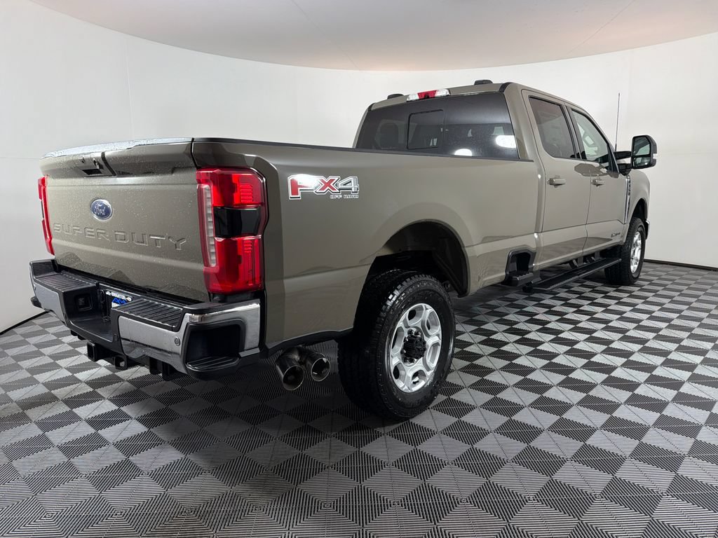 New 2026 Ford F350 XLT w/ XLT Premium Package AWD/4WD image 3