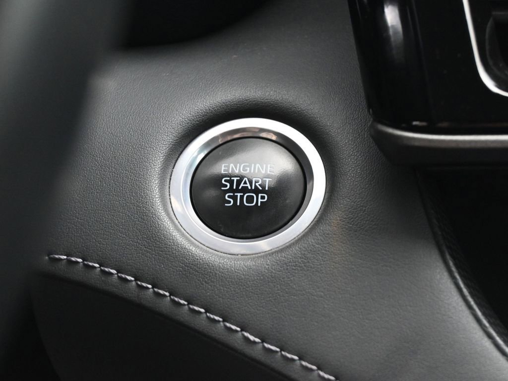 Used 2024 Toyota Highlander LE image 20