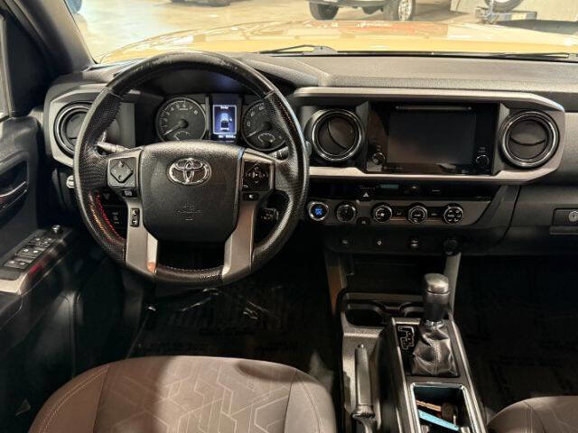 Used 2016 Toyota Tacoma TRD Off-Road w/ Towing Package image 20