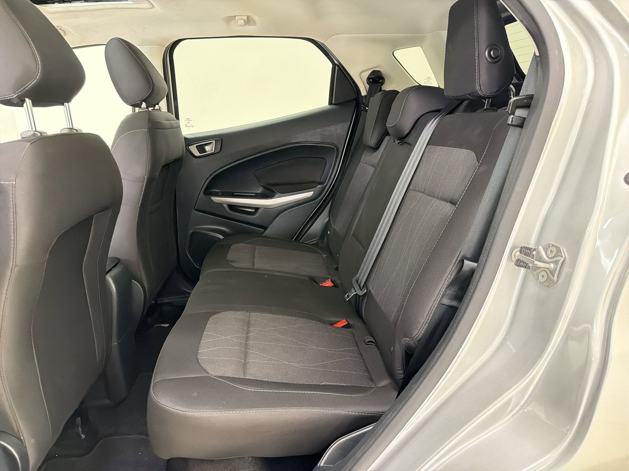 Used 2021 Ford EcoSport SE FWD image 15