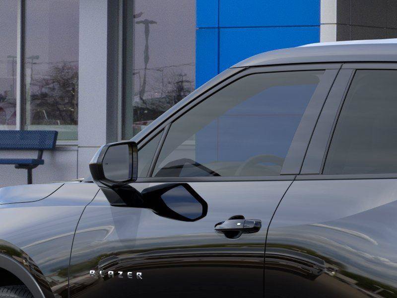 New 2026 Chevrolet Blazer LT w/ LPO, Floor Liner Package AWD/4WD image 15