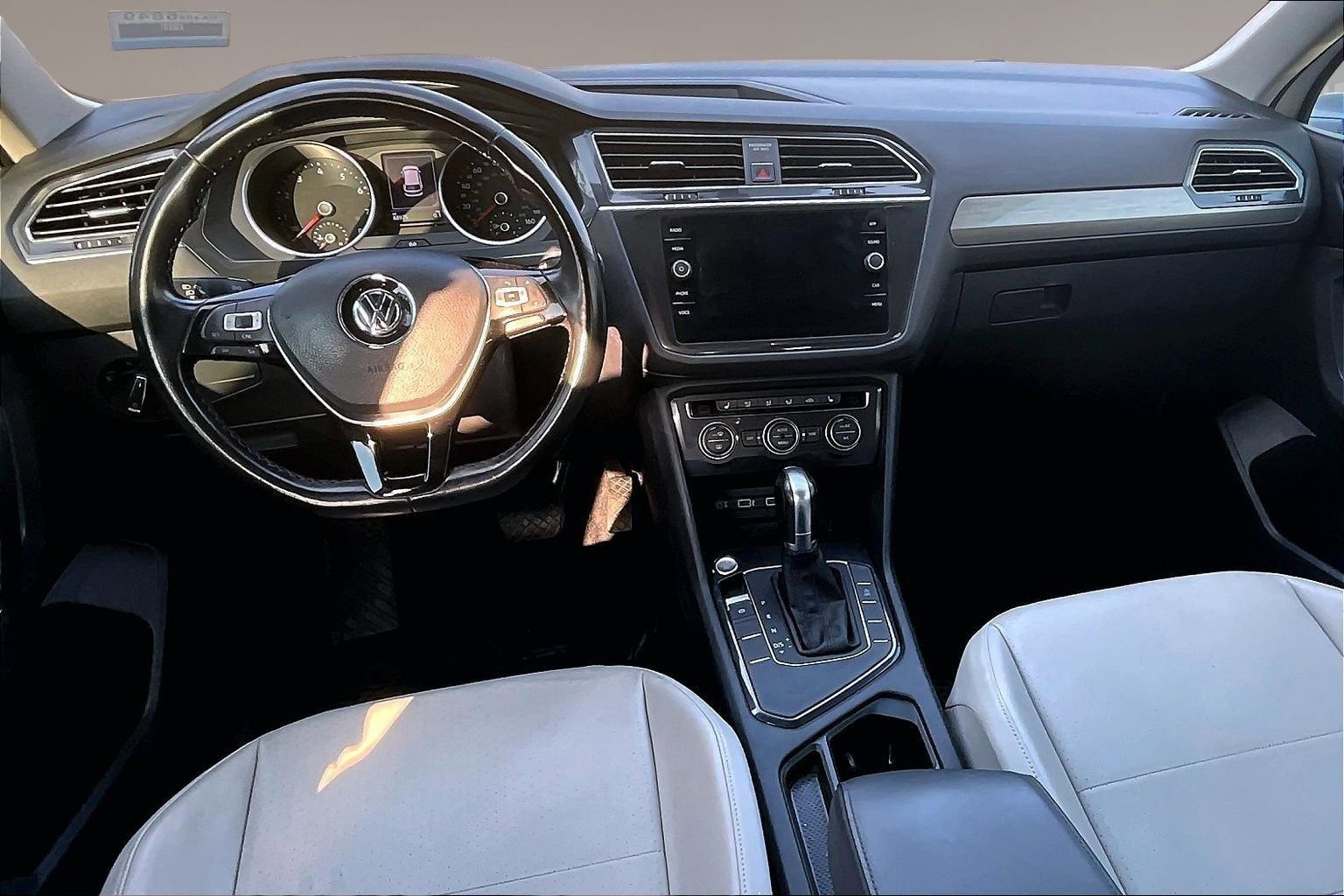 Used 2018 Volkswagen Tiguan SE FWD image 7
