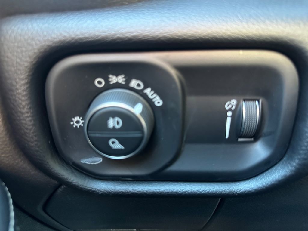 Used 2024 RAM 2500 Big Horn w/ Bed Utility Group image 18