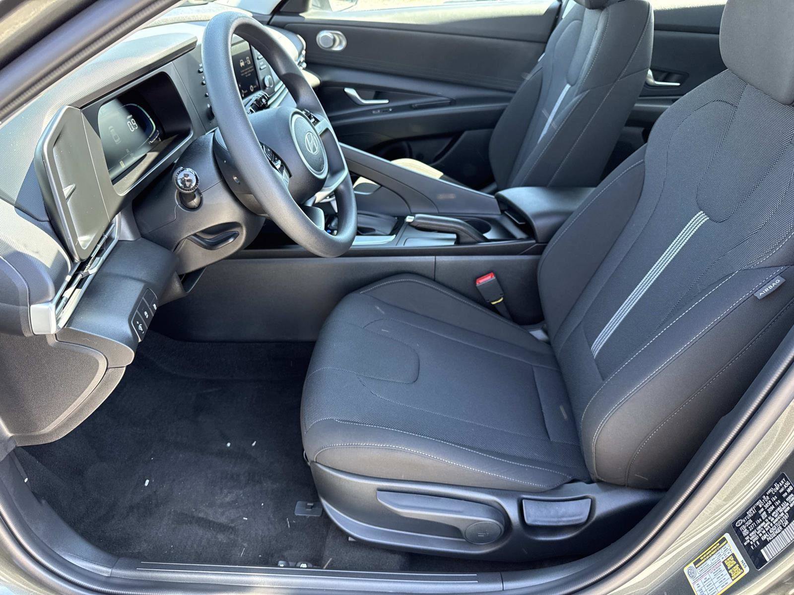 New 2026 Hyundai Elantra SE FWD image 9