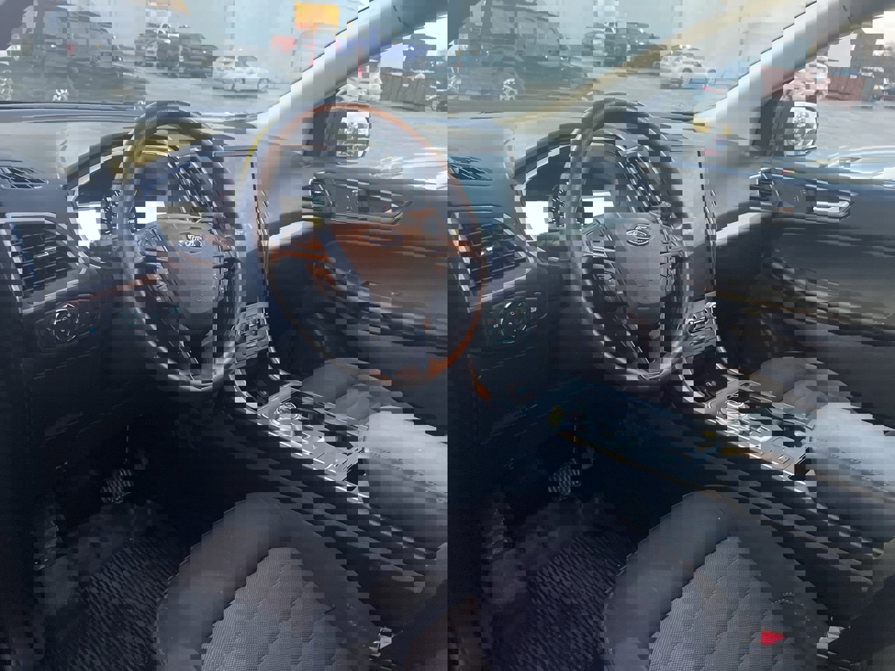 Used 2021 Ford Edge SE image 8