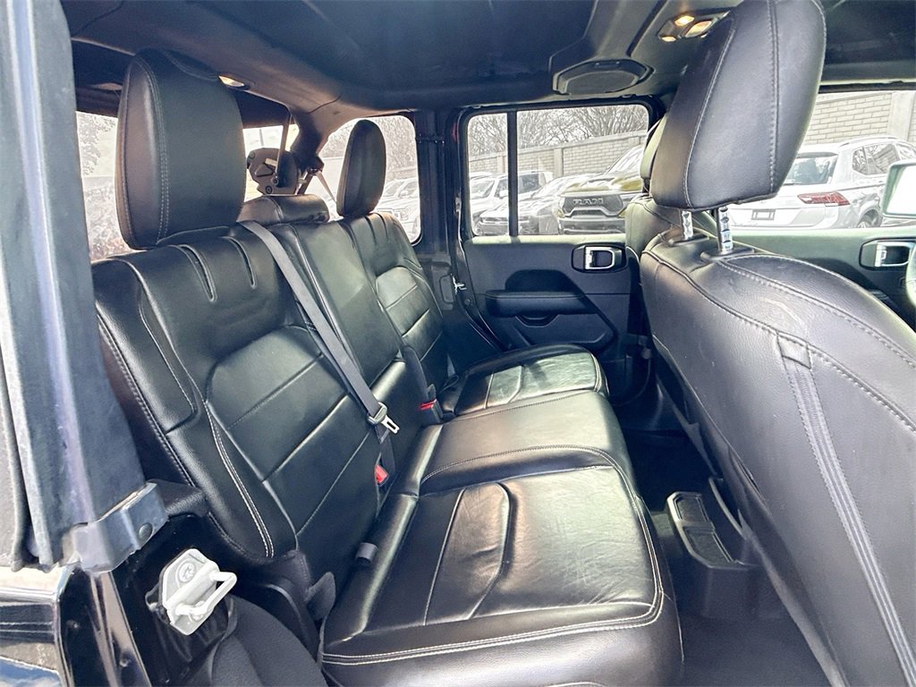 Used 2022 Jeep Wrangler Unlimited Sahara w/ Cold Weather Group image 31