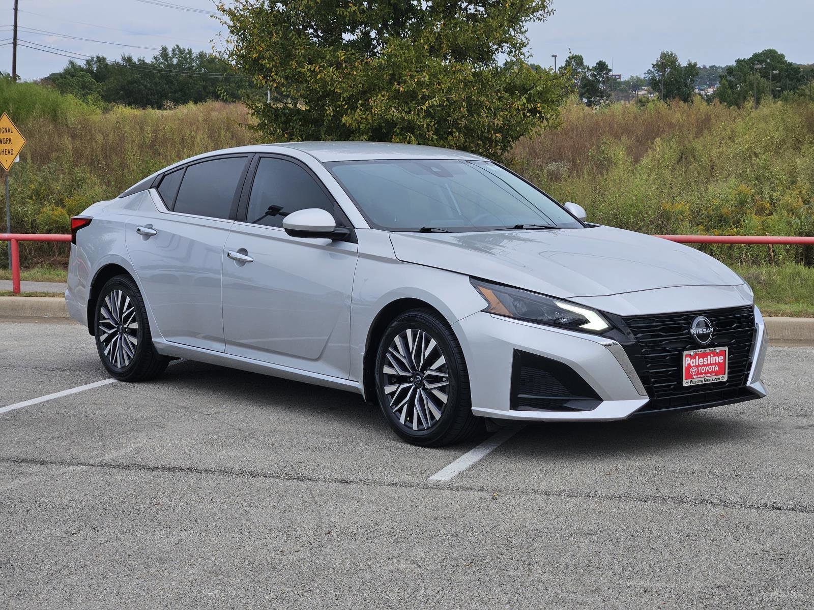 Used 2023 Nissan Altima 2.5 SV