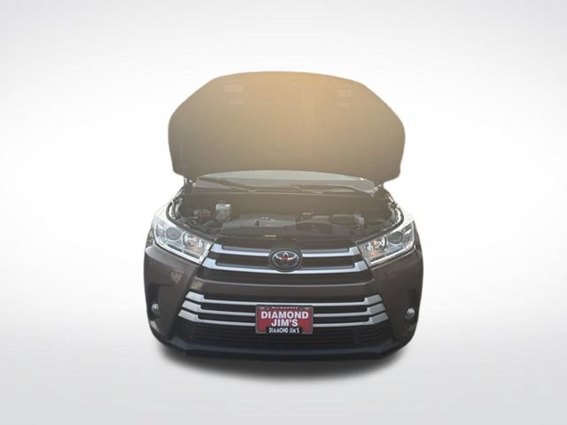 Used 2018 Toyota Highlander XLE AWD/4WD image 25