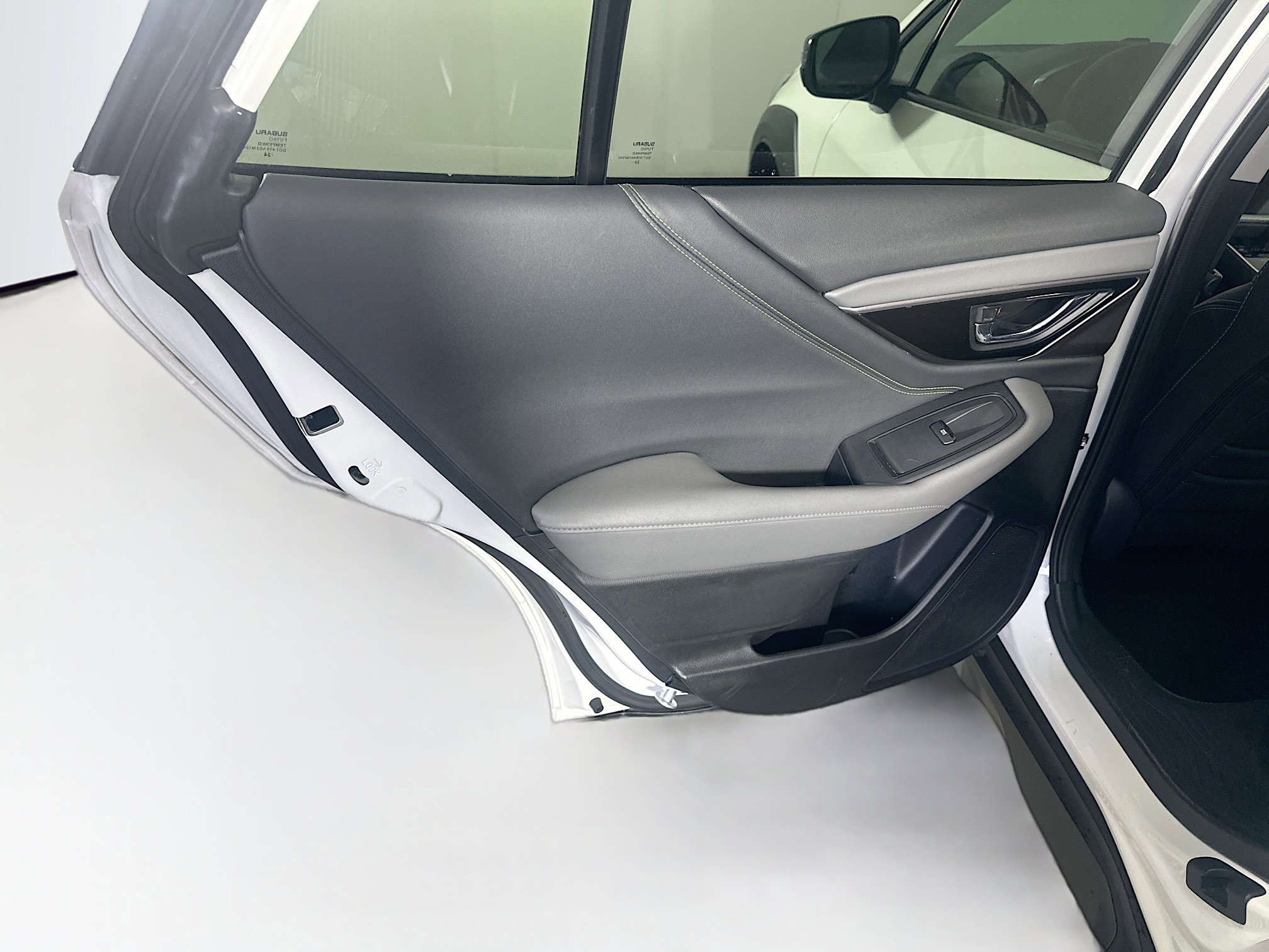 Used 2025 Subaru Outback Onyx Edition AWD/4WD image 25