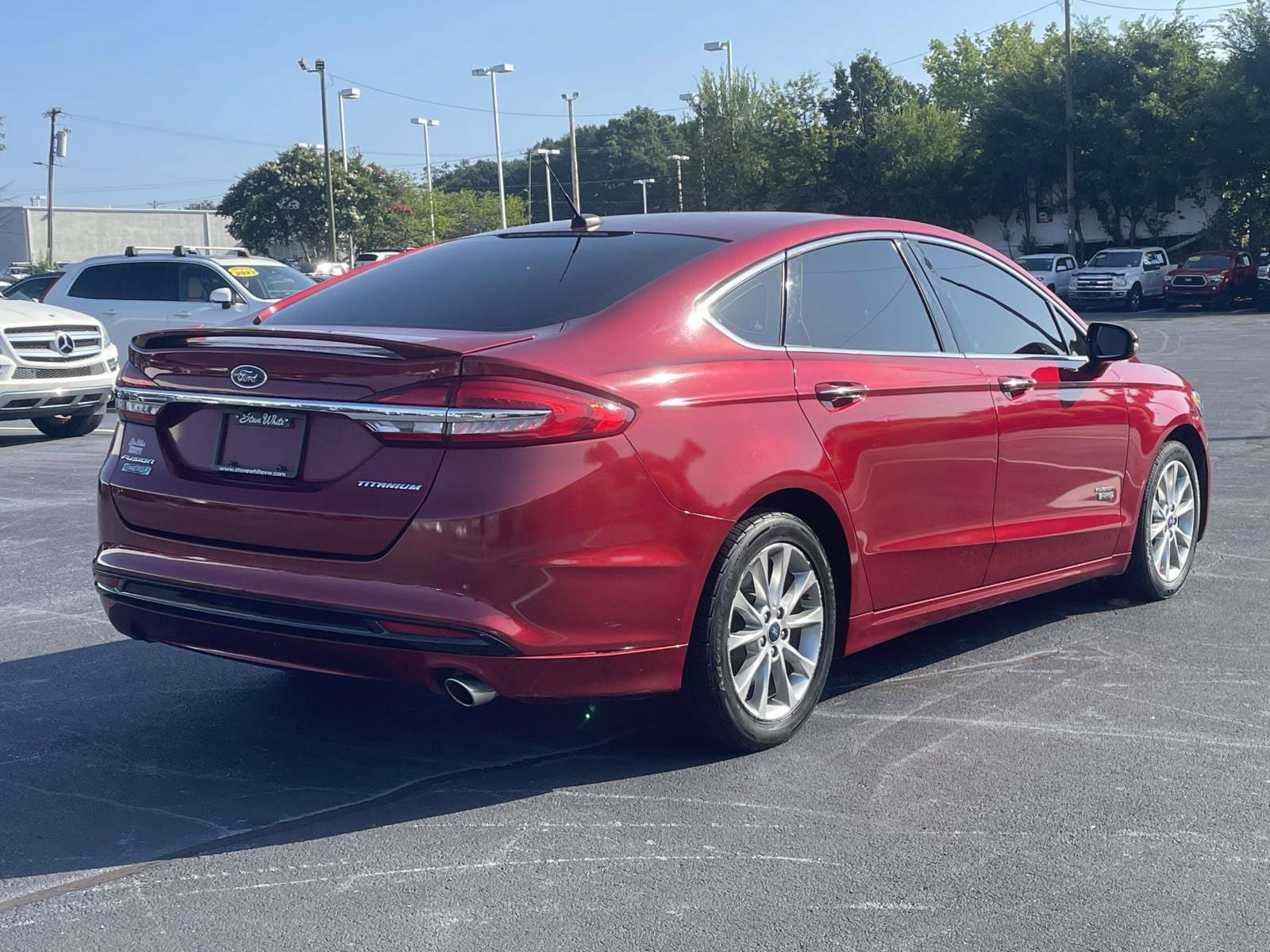 Used 2017 Ford Fusion Energi Titanium FWD image 7