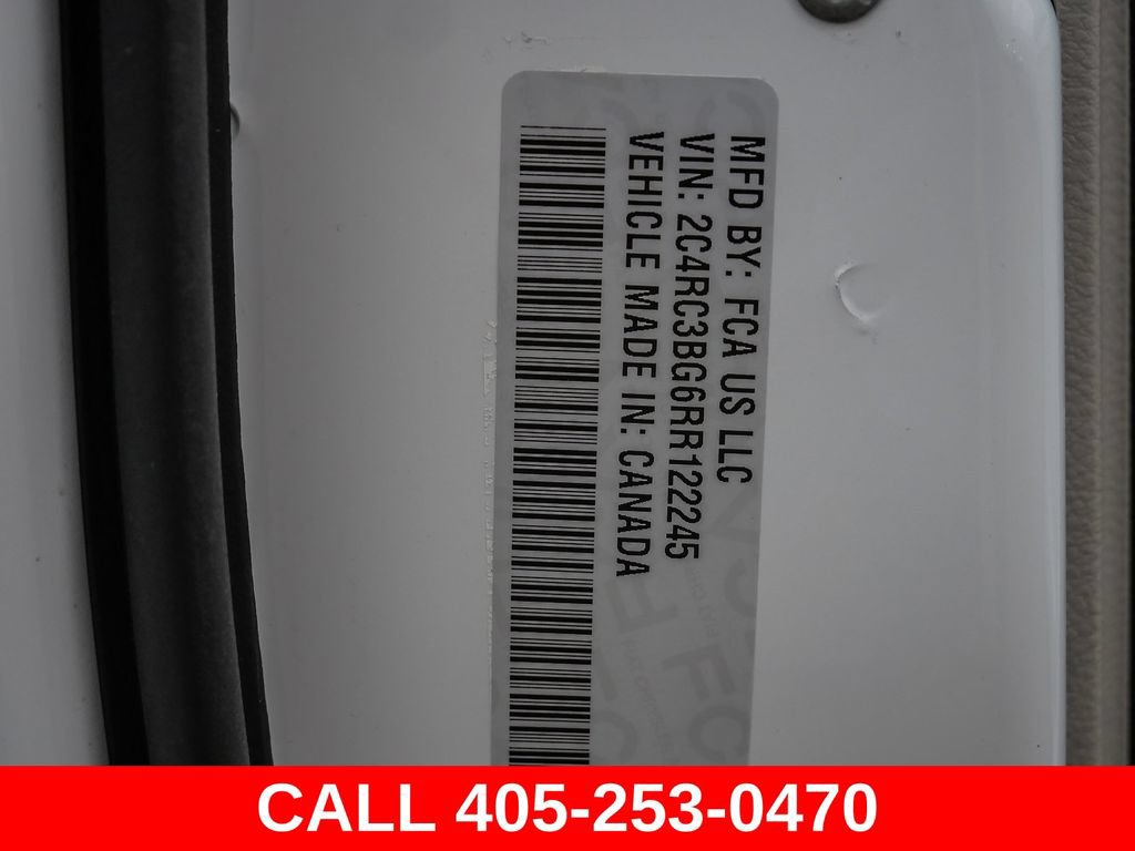 Used 2024 Chrysler Pacifica Touring-L AWD/4WD image 36
