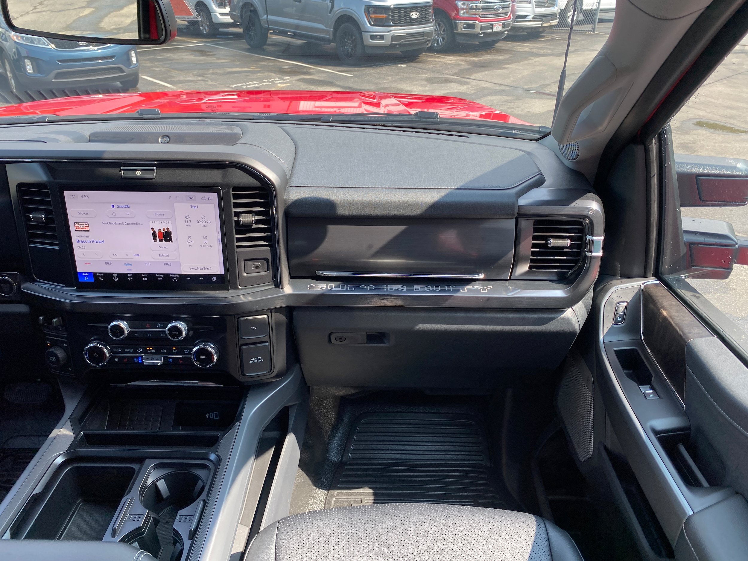 New 2026 Ford F550 4x4 Crew Cab image 32
