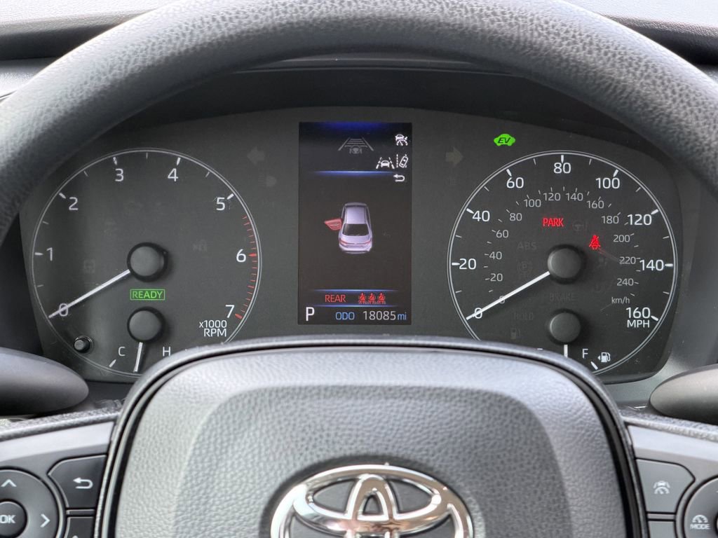 Used 2025 Toyota Corolla LE FWD image 16