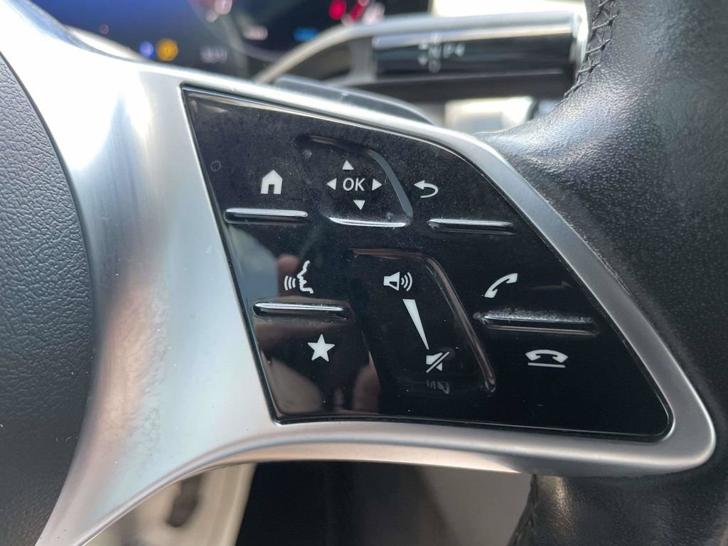 Used 2024 Mercedes-Benz GLC 300 4MATIC image 24