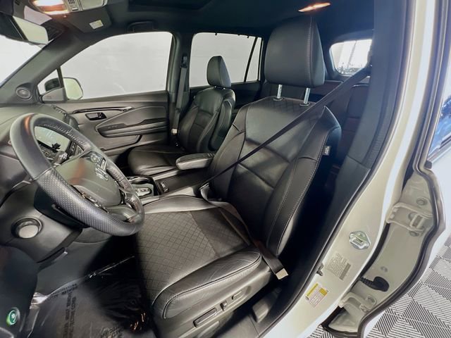 Used 2023 Honda Passport Elite image 9