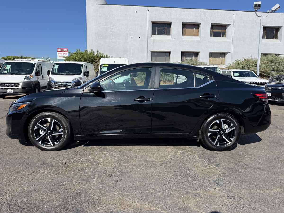 Used 2024 Nissan Sentra SV FWD image 7