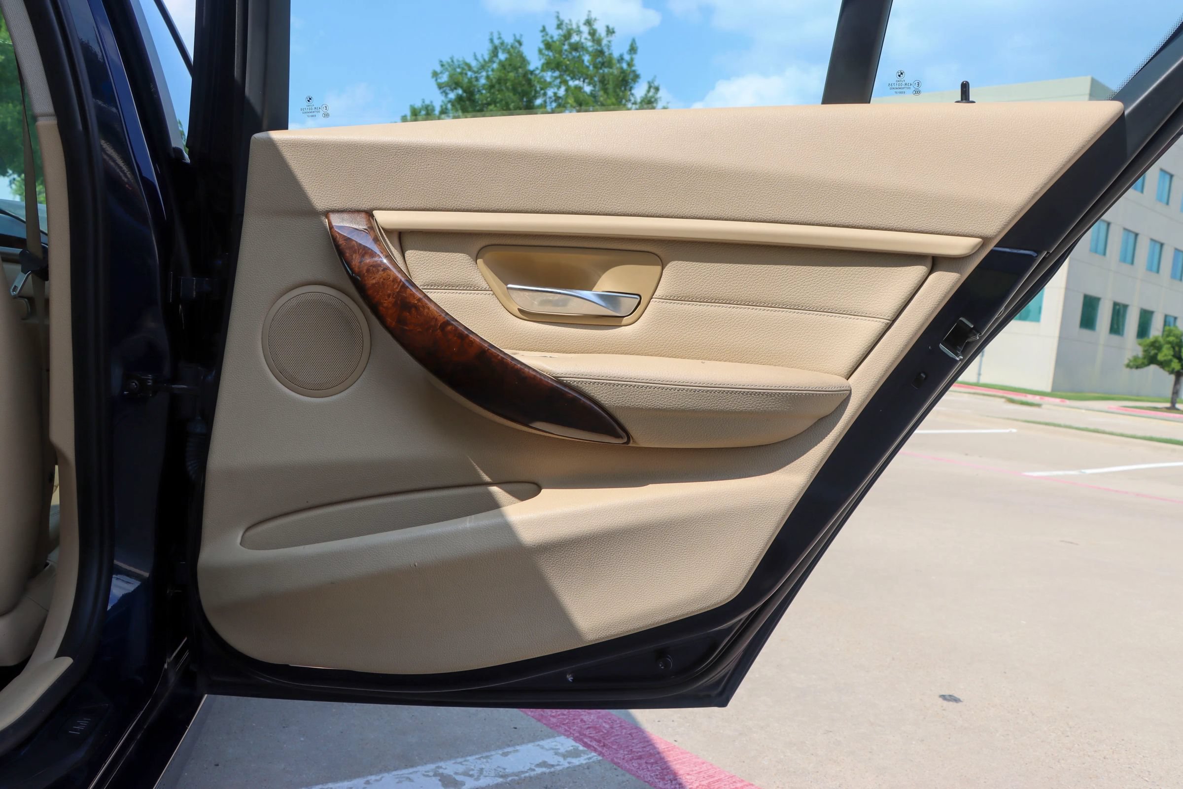 Used 2014 BMW 328i Sedan RWD image 11