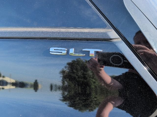 Used 2022 GMC Terrain SLT FWD image 6